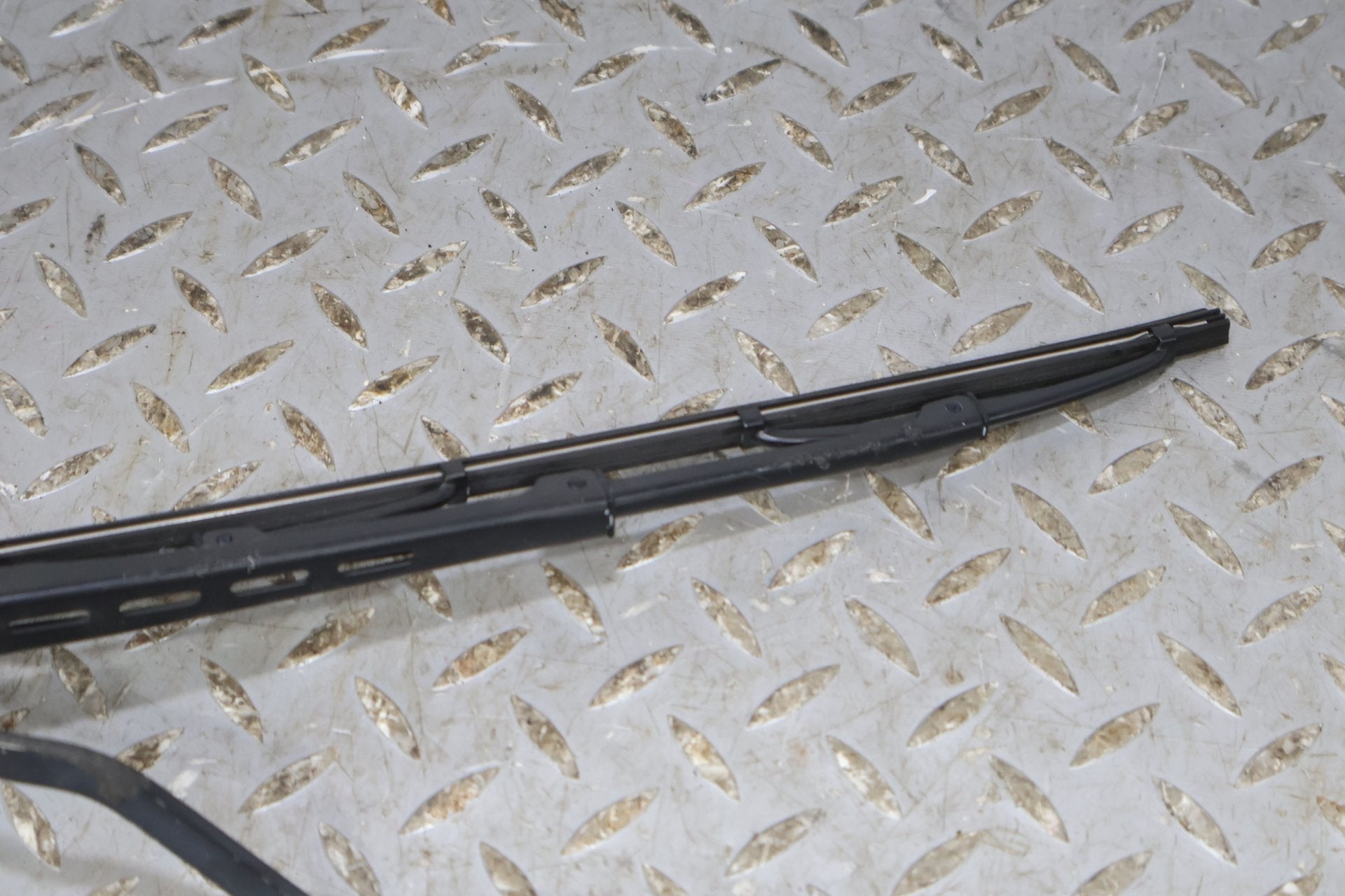 1997-2004 Chevrolet Corvette C5 Wiper Arm LH &amp; RH Pair