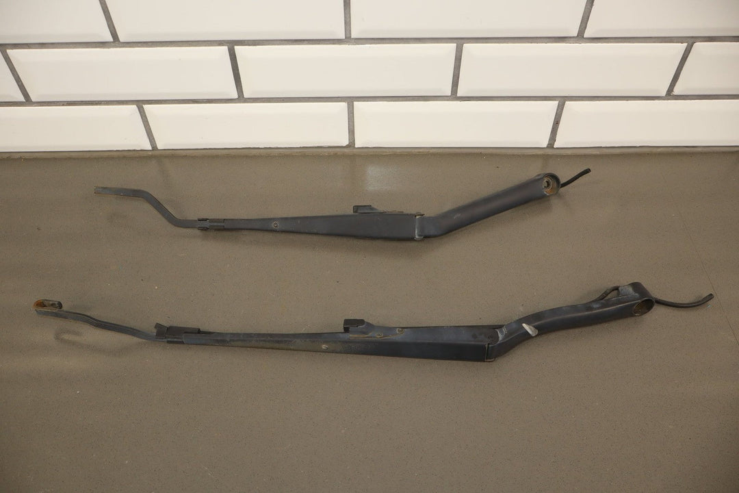 1997 - 2004 Chevrolet Corvette C5 Wiper Arm LH &amp; RH Pair