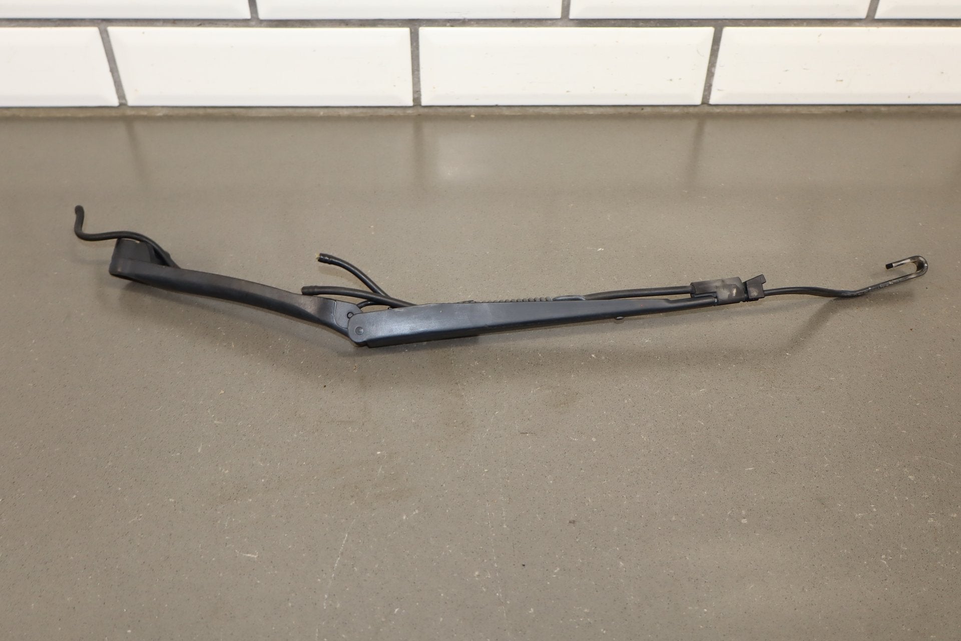 1997-2004 Chevrolet Corvette C5 Wiper Arm LH & RH Pair