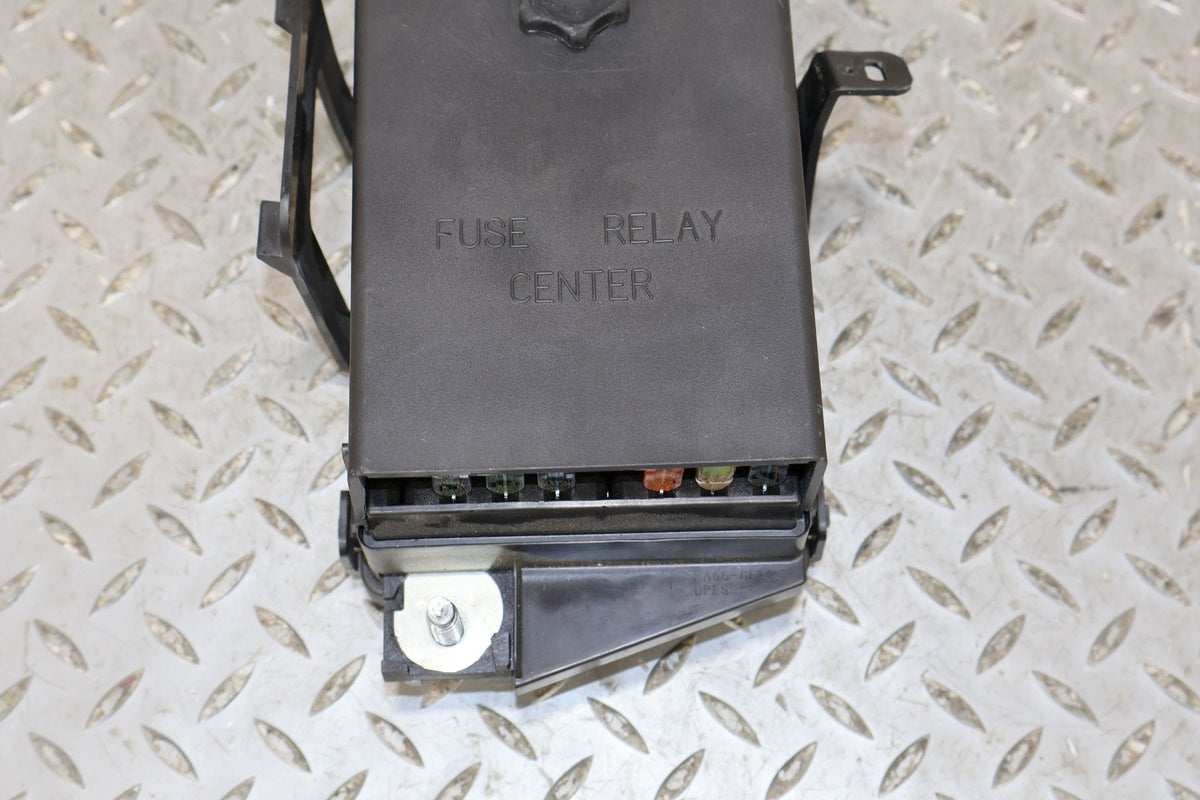 1997-2004 Chevrolet Corvette Cabin Fuse Box 19300118