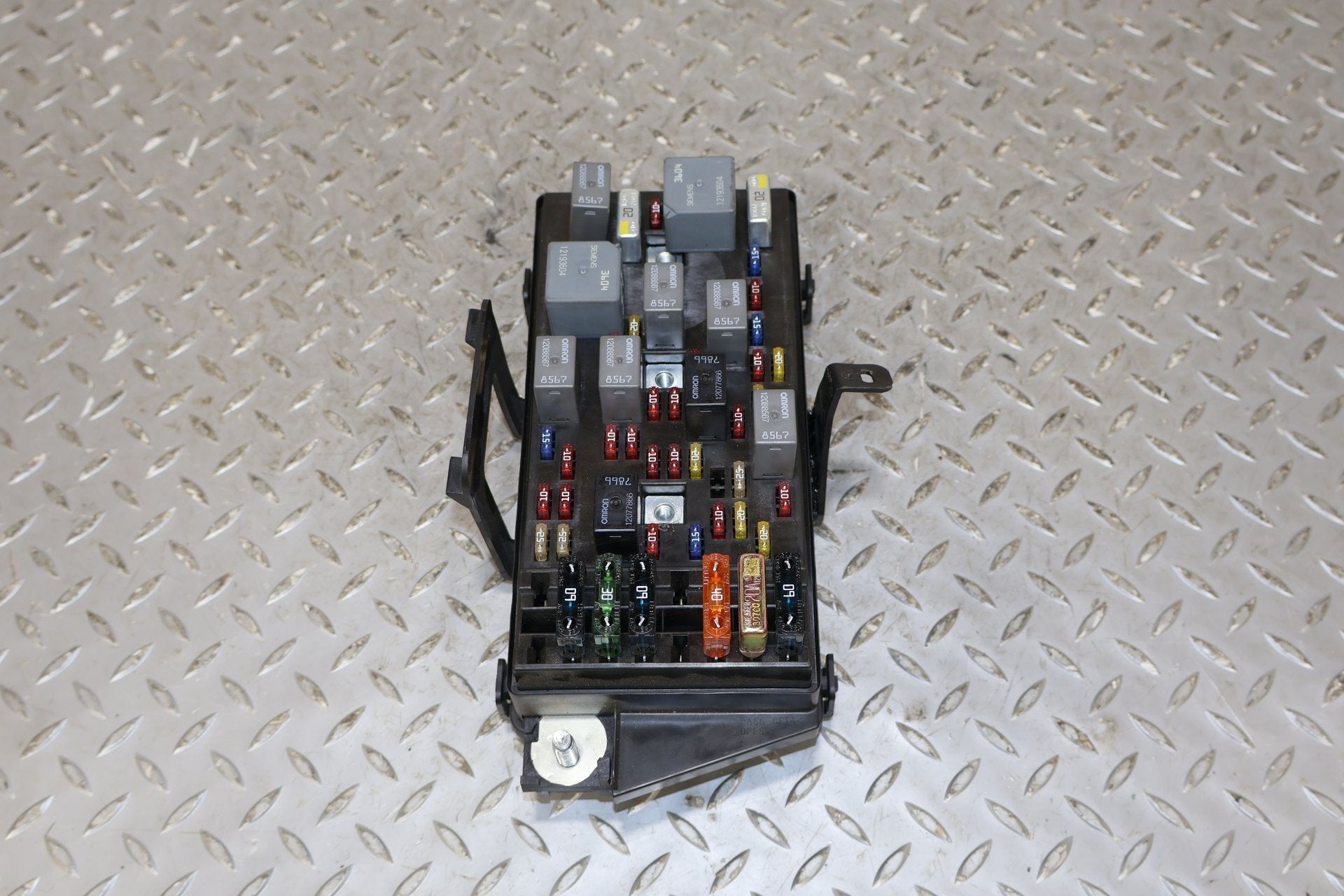 1997-2004 Chevrolet Corvette Cabin Fuse Box 19300118