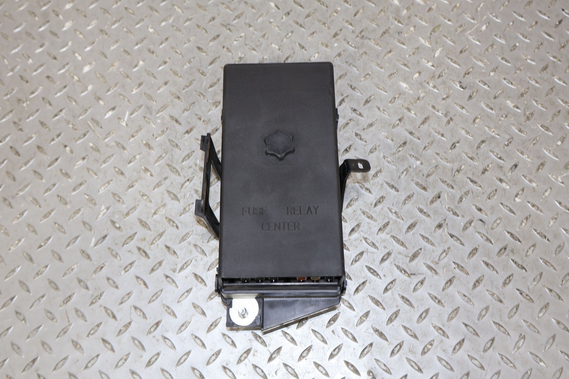 1997-2004 Chevrolet Corvette Cabin Fuse Box 19300118