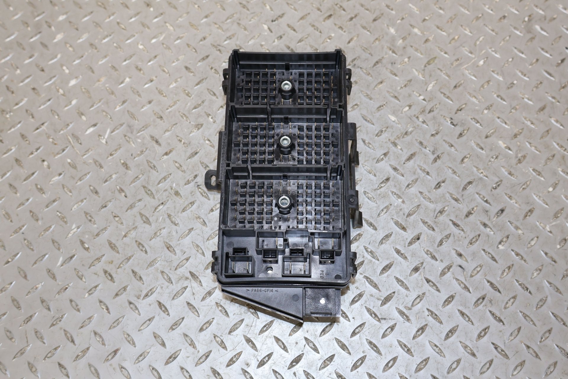 1997-2004 Chevrolet Corvette Cabin Fuse Box 19300118