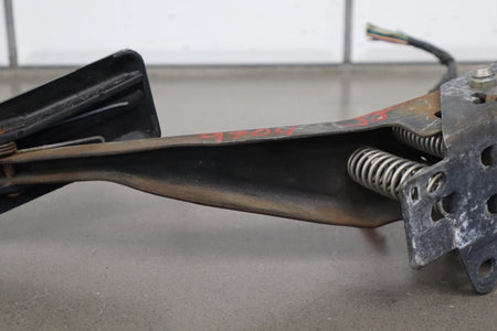 1997-2004 Chevrolet Corvette Gas Pedal 12565643 OEM