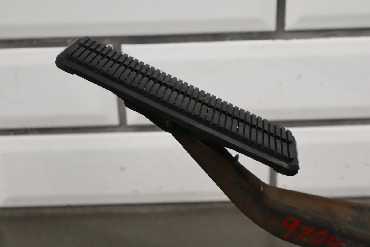 1997-2004 Chevrolet Corvette Gas Pedal 12565643 OEM
