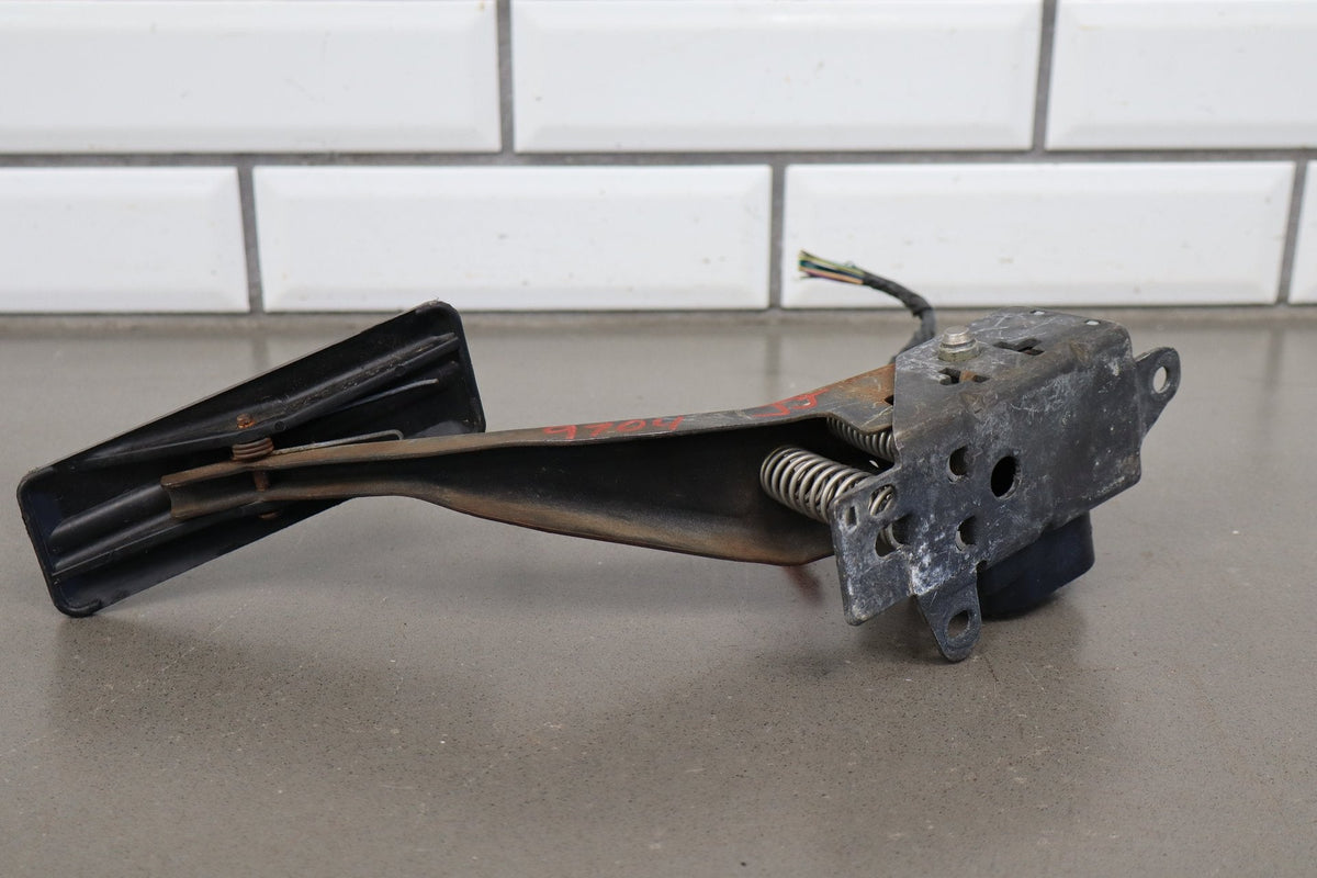 1997-2004 Chevrolet Corvette Gas Pedal 12565643 OEM