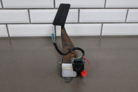 1997-2004 Chevrolet Corvette Gas Pedal 12565643 OEM