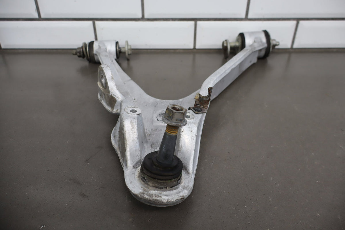 1997-2004 Chevrolet Corvette Left Front Suspension Knee