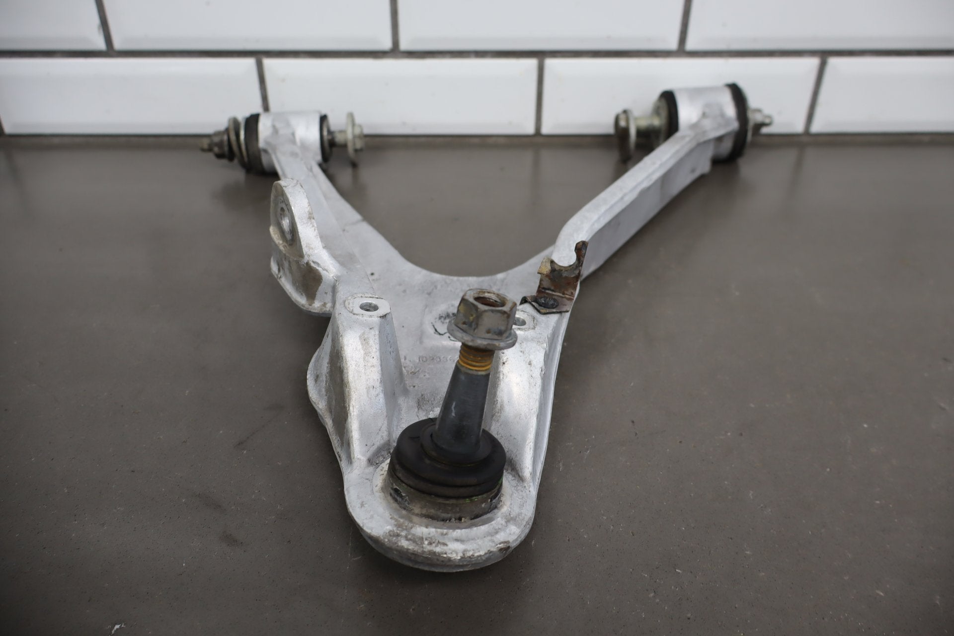 1997-2004 Chevrolet Corvette Left Front Suspension Knee