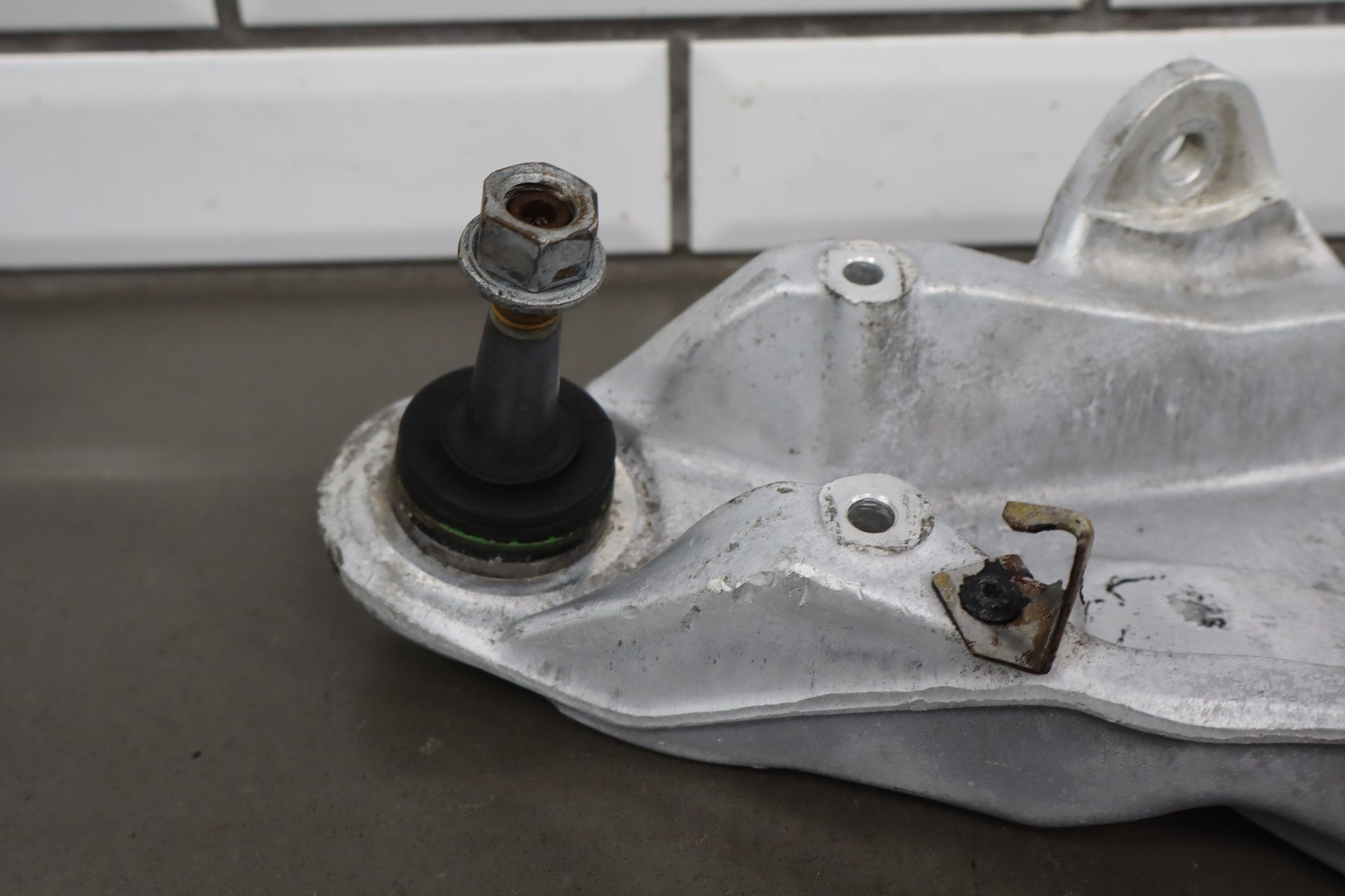 1997-2004 Chevrolet Corvette Left Front Suspension Knee