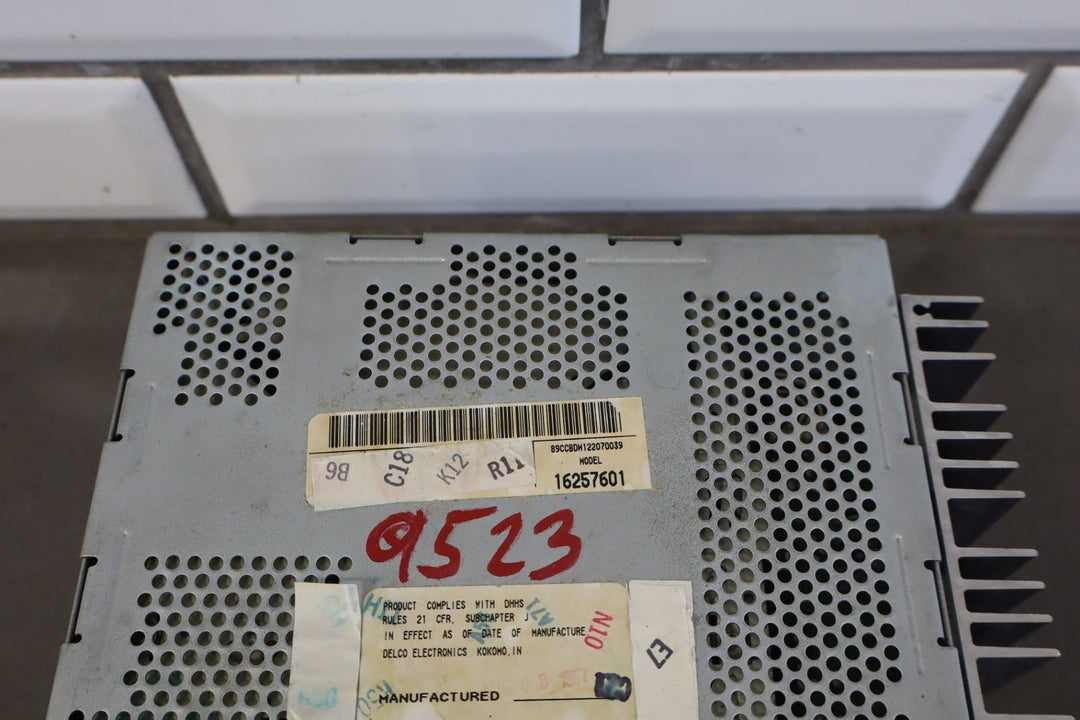 1997 - 2004 Chevrolet Corvette Radio 12370293 OEM