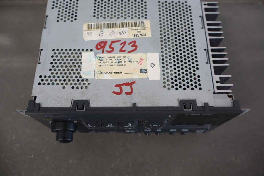 1997 - 2004 Chevrolet Corvette Radio 12370293 OEM