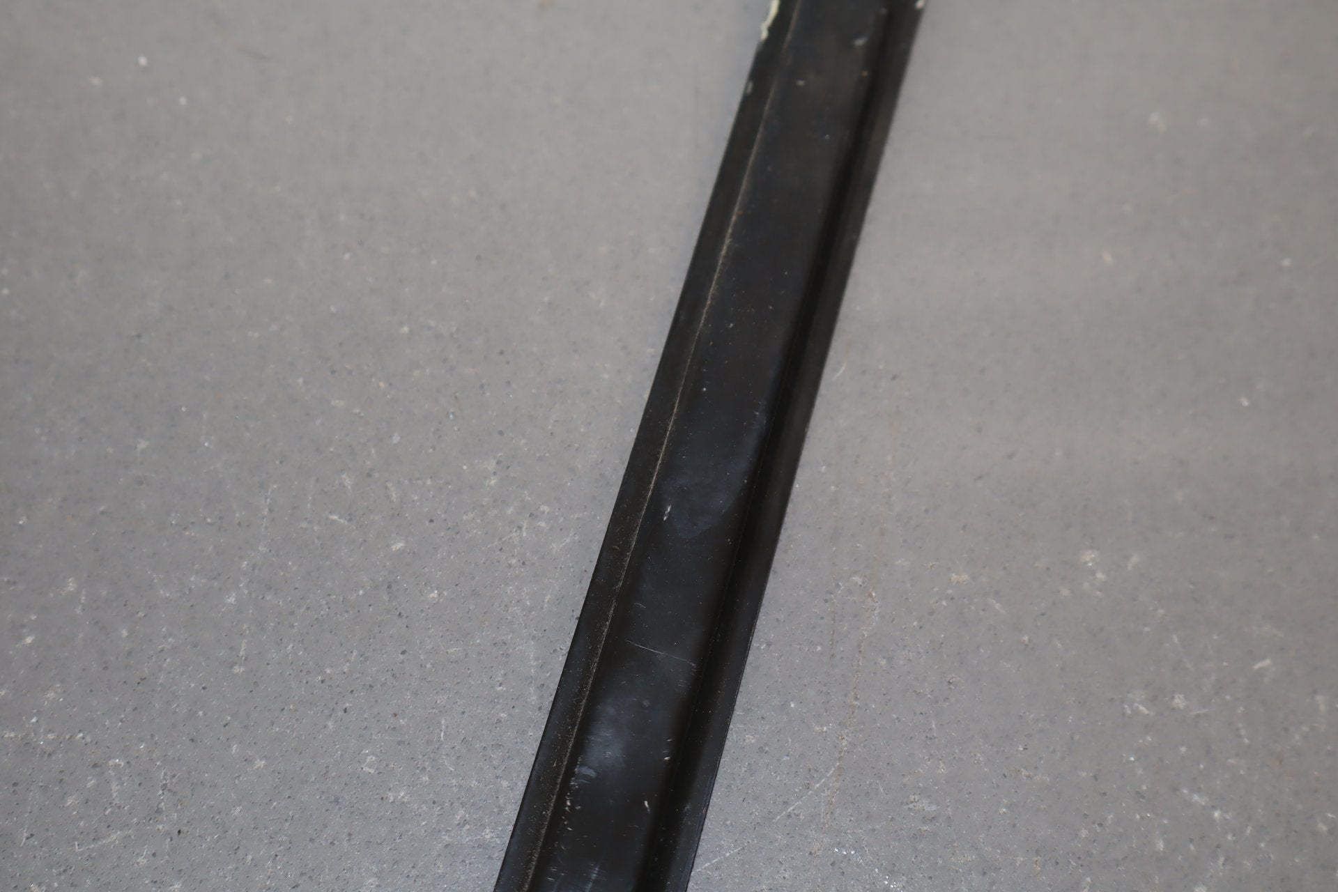 1997-2004 Chevrolet Corvette Right Door Regulator 10344132 OEM