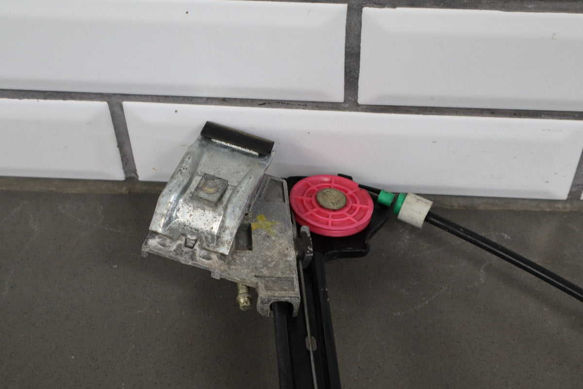 1997-2004 Chevrolet Corvette Right Front Door Regulator 10344132 OEM