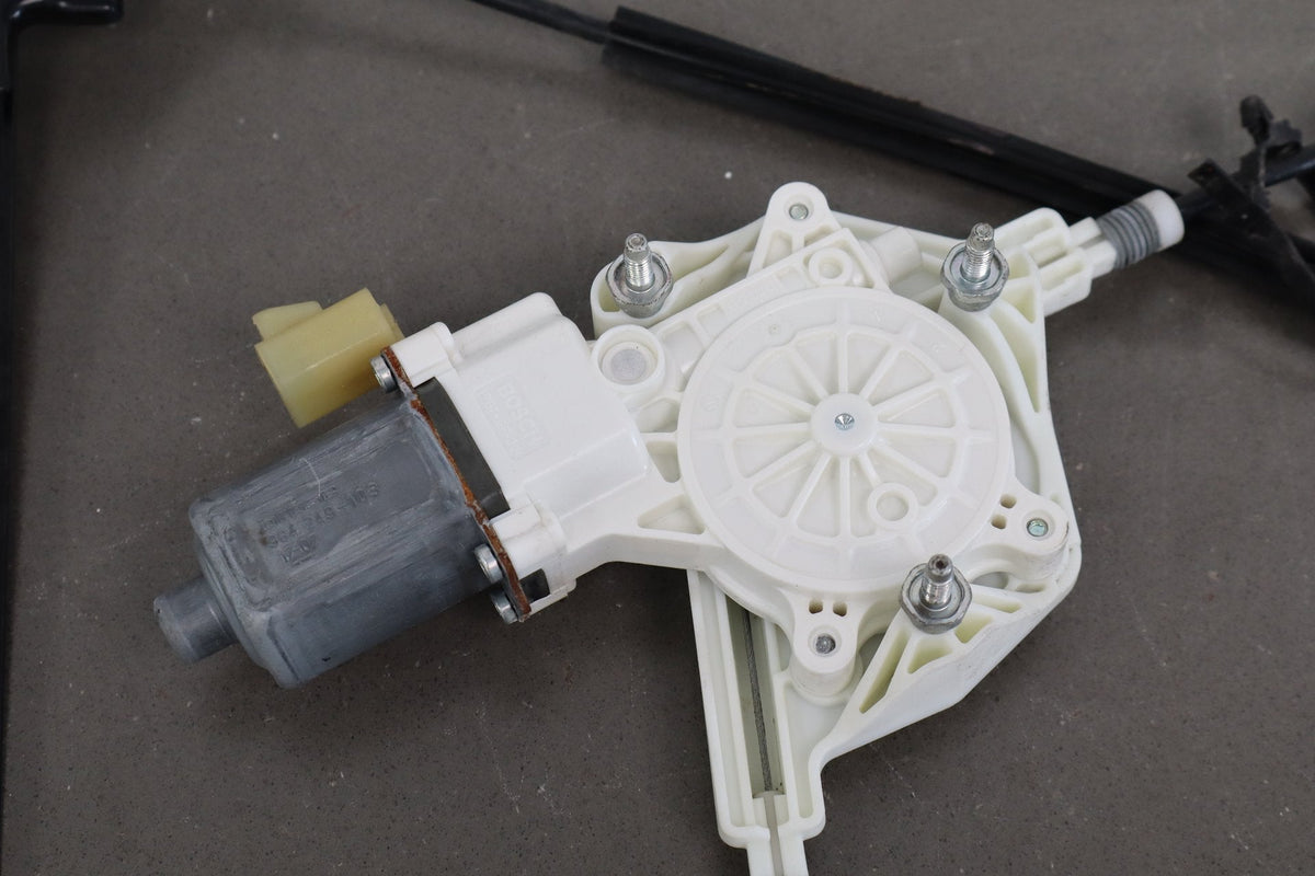 1997-2004 Chevrolet Corvette Right Front Door Regulator 10344132 OEM