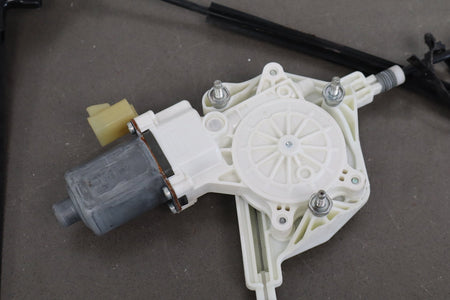 1997-2004 Chevrolet Corvette Right Front Door Regulator 10344132 OEM