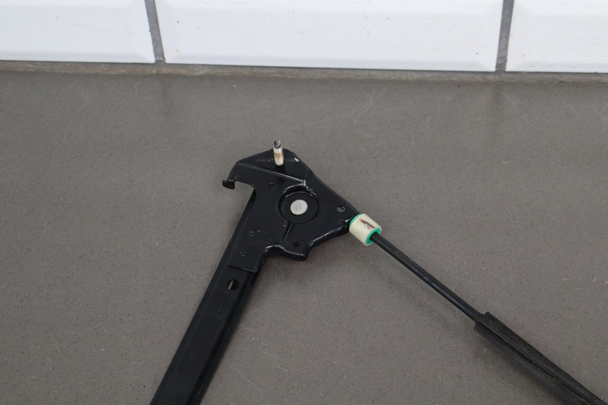 1997-2004 Chevrolet Corvette Right Front Door Regulator 10344132 OEM