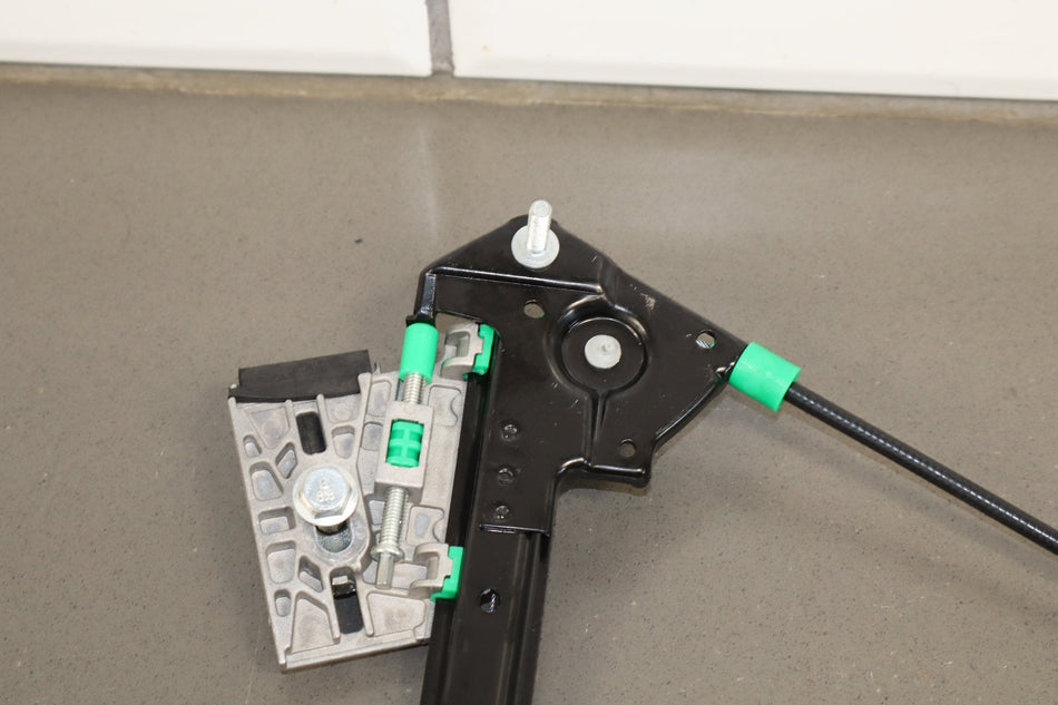 1997-2004 Chevrolet Corvette Right Front Door Regulator 10344132 OEM