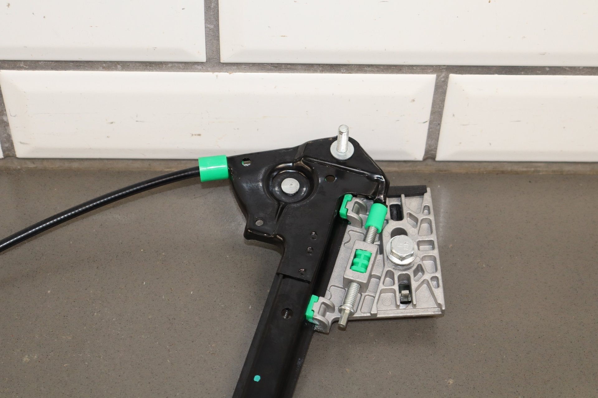 1997-2004 Chevrolet Corvette Right Front Door Regulator 10344132 OEM