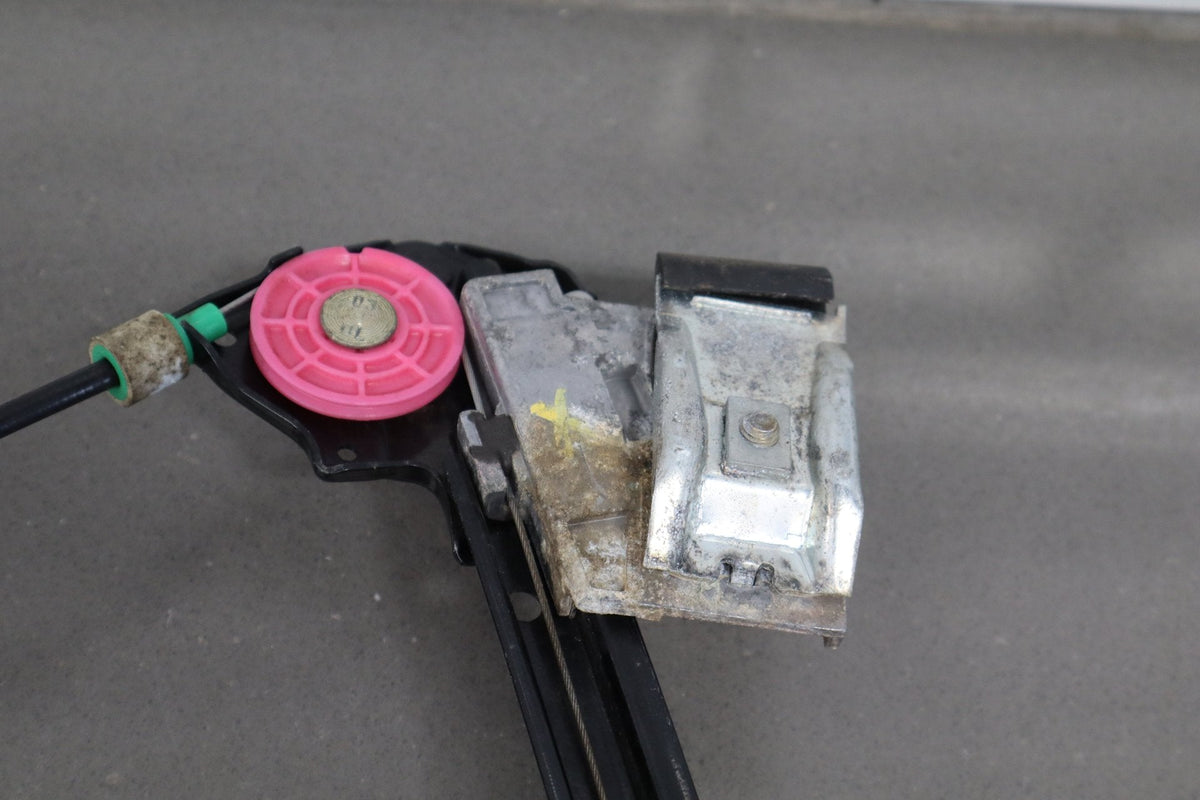 1997-2004 Chevrolet Corvette Right Front Door Regulator 10344132 OEM