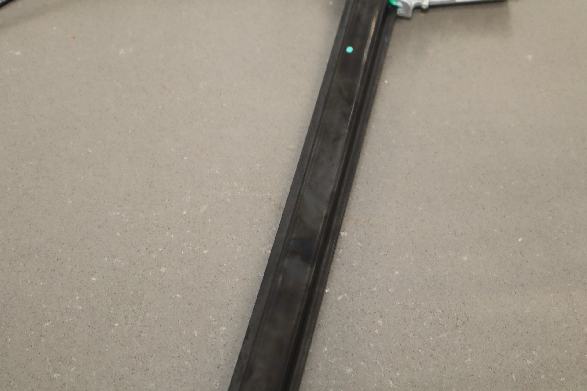 1997-2004 Chevrolet Corvette Right Front Door Regulator 10344132 OEM