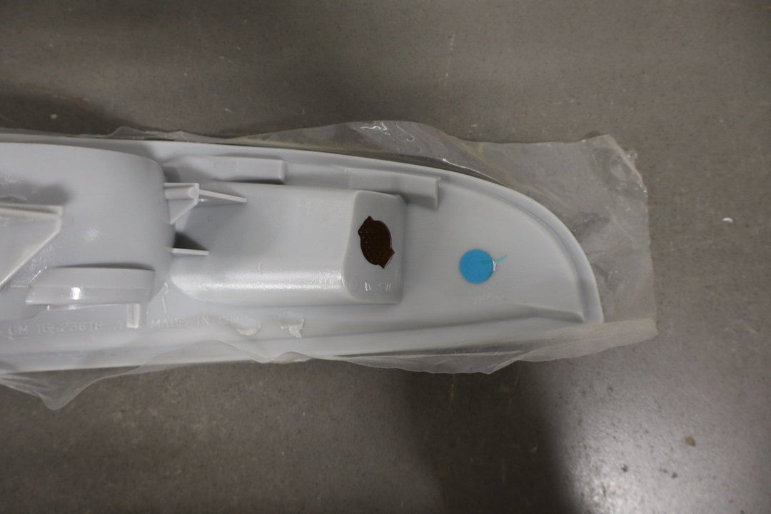 1997 - 2004 Chevrolet Corvette Right Front Lamp 10301356 OEM