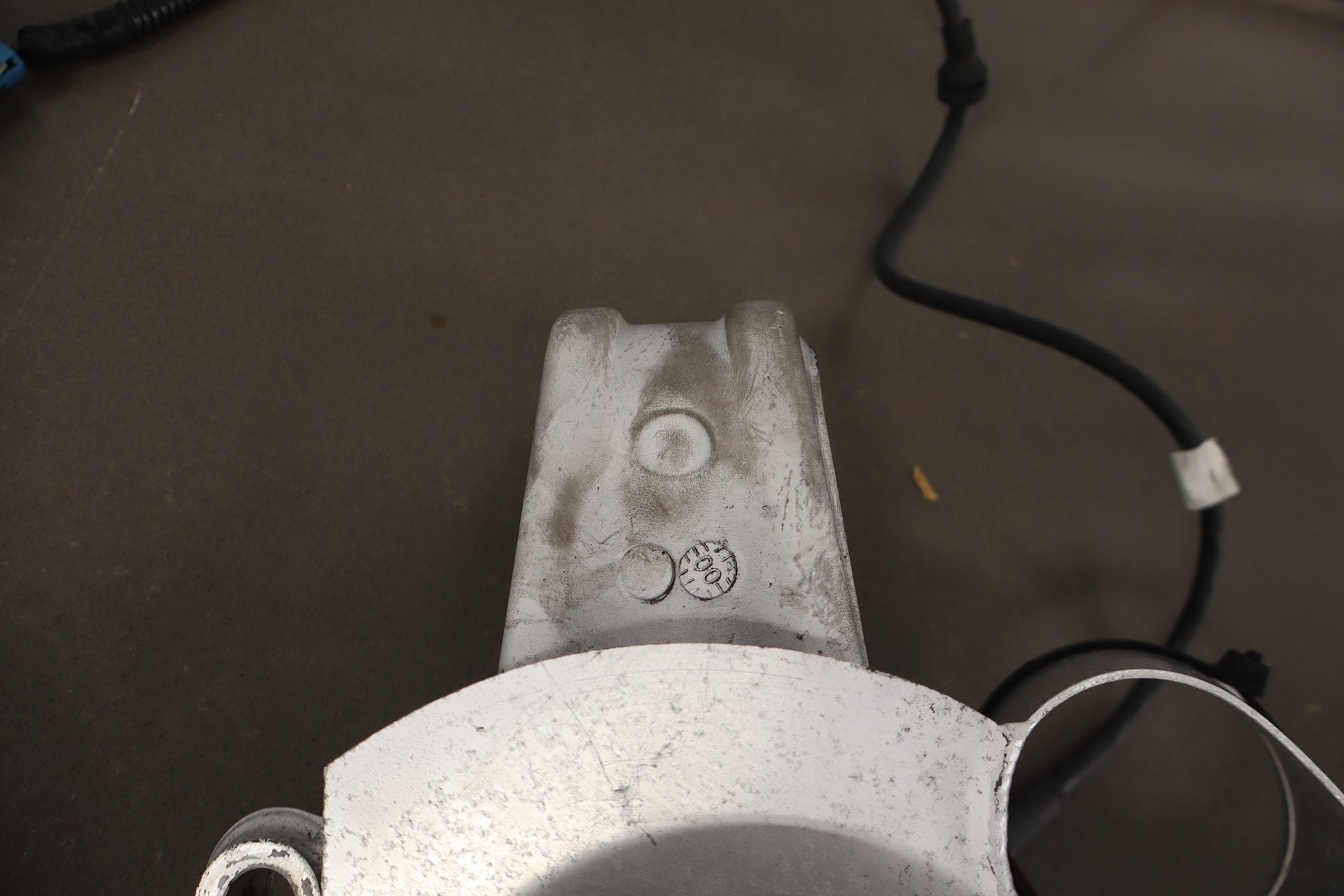 1997-2004 Chevrolet Corvette Right Front Suspension Knee