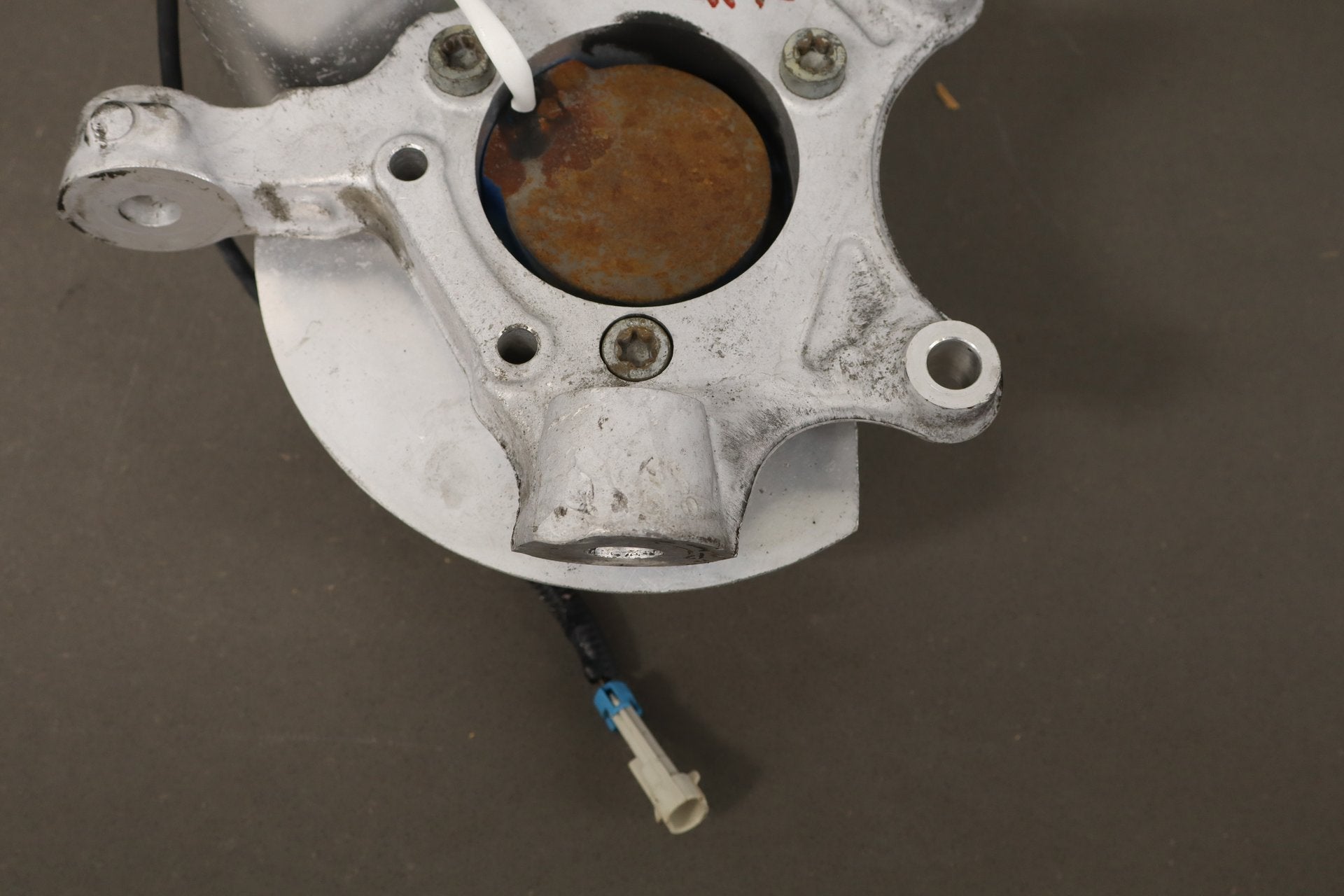 1997-2004 Chevrolet Corvette Right Front Suspension Knee