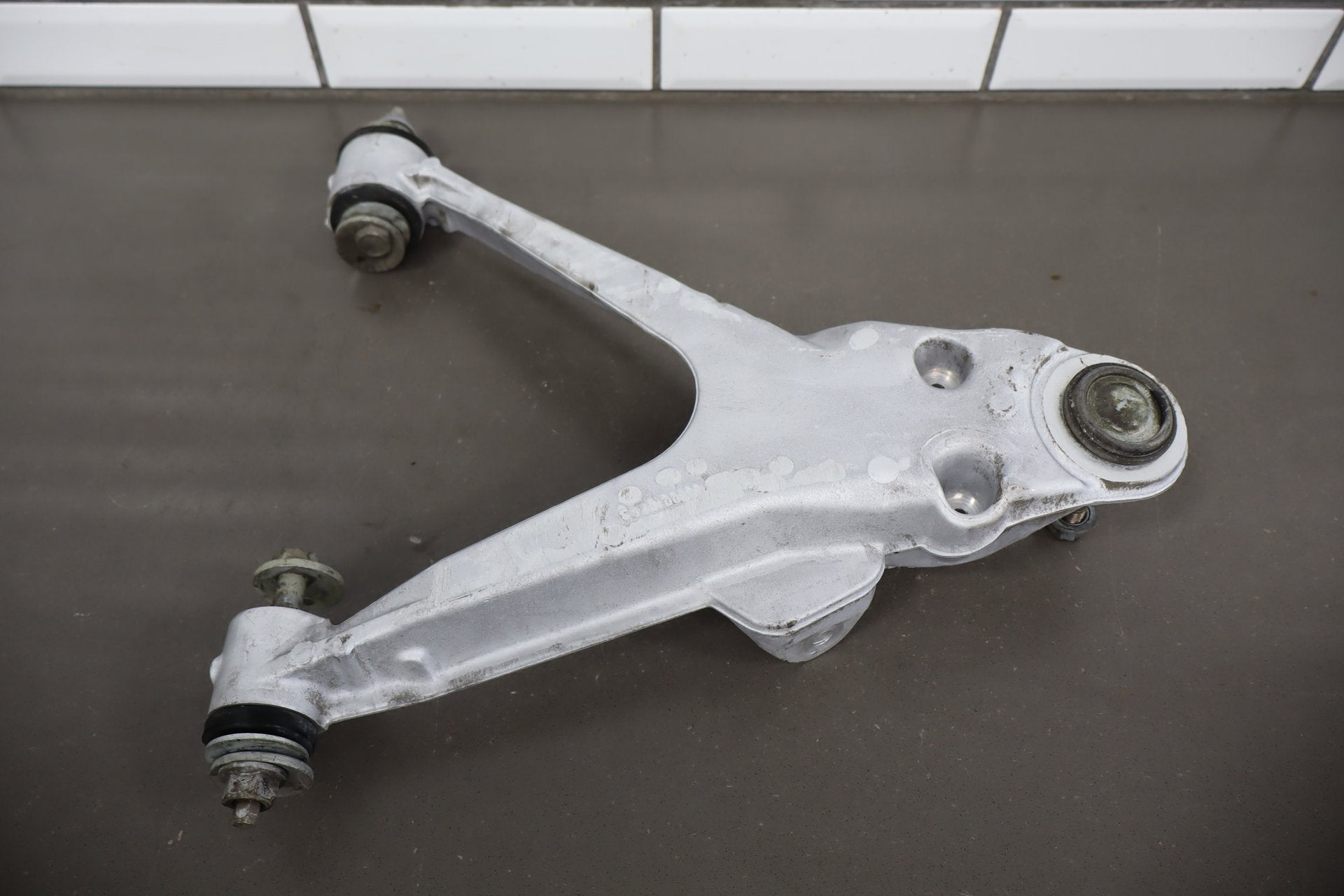1997-2004 Chevrolet Corvette Right Front Suspension Knee