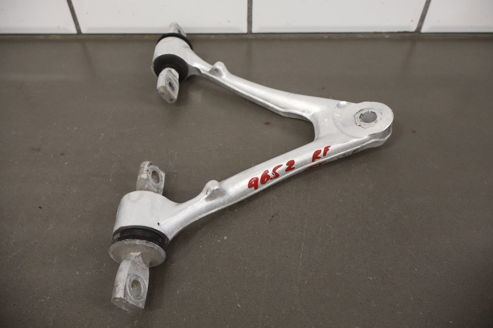 1997-2004 Chevrolet Corvette Right Front Suspension Knee