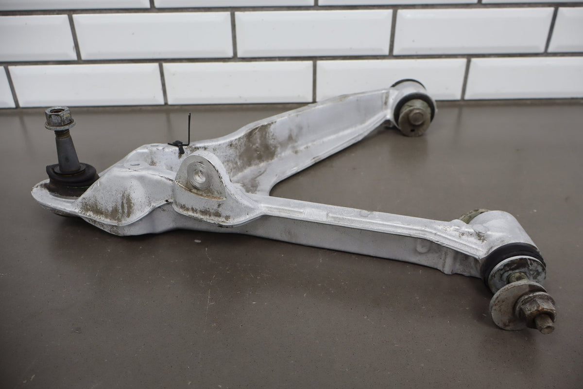 1997-2004 Chevrolet Corvette Right Front Suspension Knee