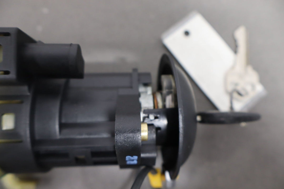 1997 - 2004 Chevy C5 Corvette Dash Mounted Ignition Switch W/OEM Key