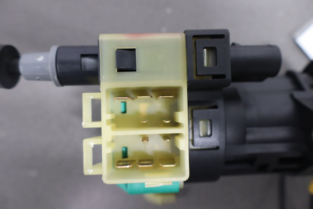 1997 - 2004 Chevy C5 Corvette Dash Mounted Ignition Switch W/OEM Key