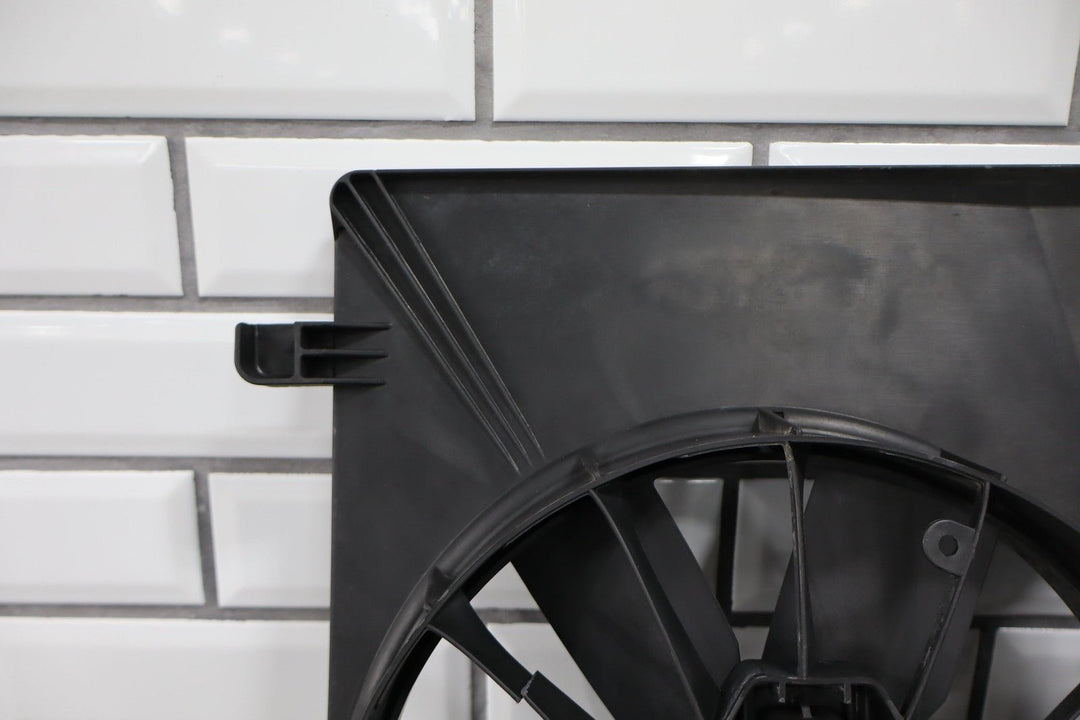 1997 - 2004 Chevy C5 Corvette OEM Engine Cooling Dual Fan W/ Motor