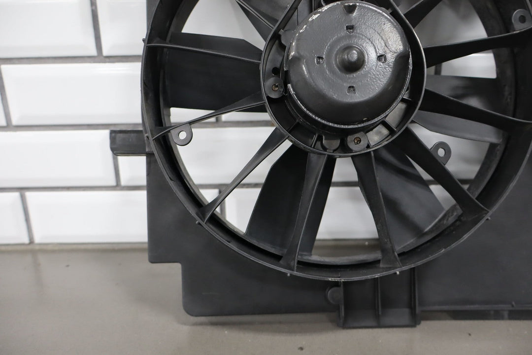 1997 - 2004 Chevy C5 Corvette OEM Engine Cooling Dual Fan W/ Motor