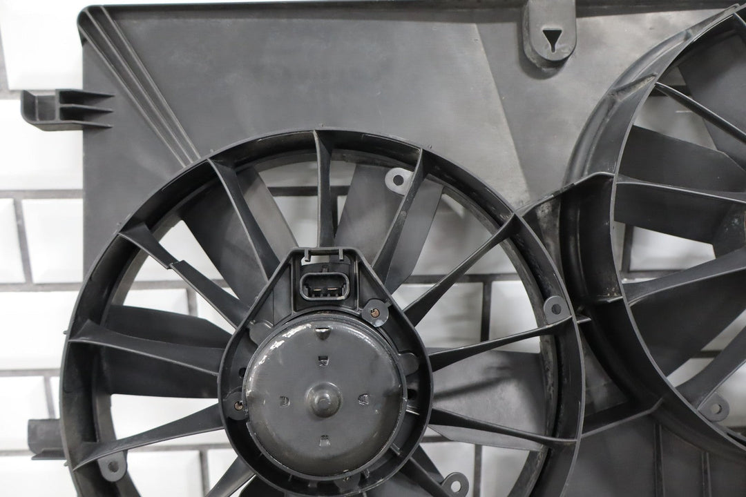 1997 - 2004 Chevy C5 Corvette OEM Engine Cooling Dual Fan W/ Motor