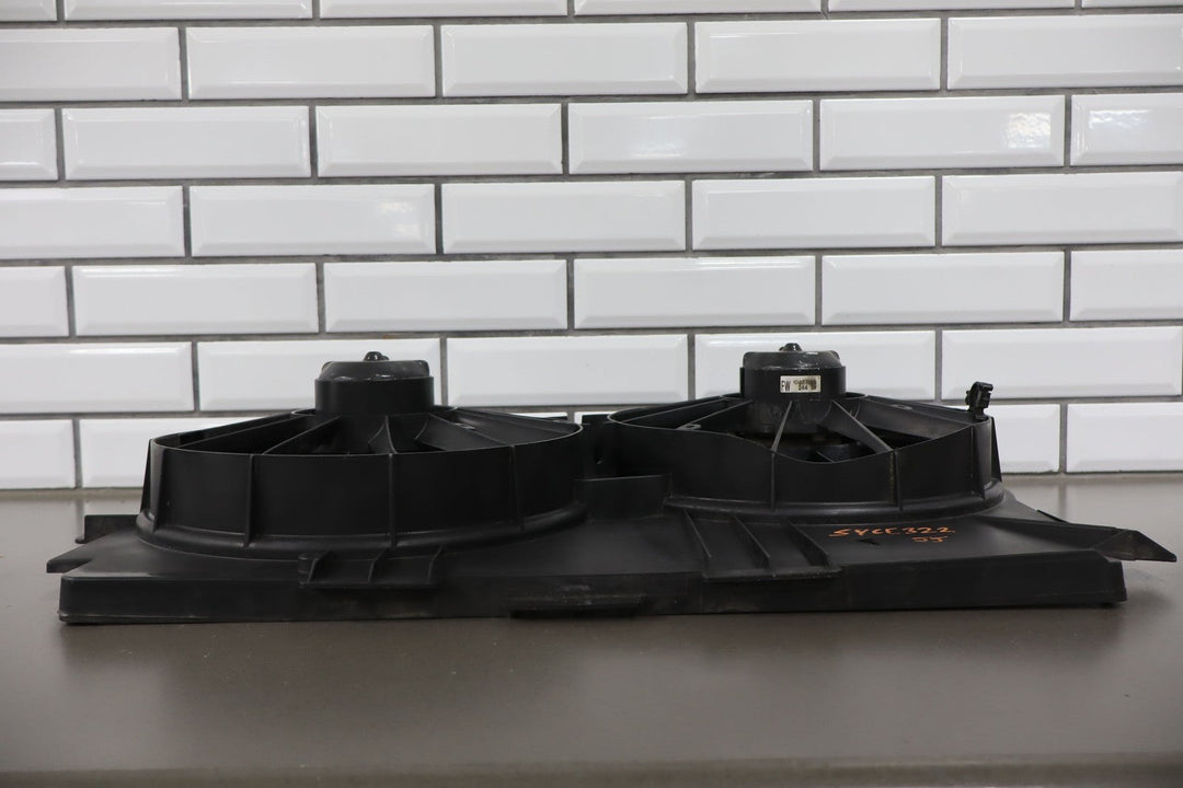 1997 - 2004 Chevy C5 Corvette OEM Engine Cooling Dual Fan W/ Motor