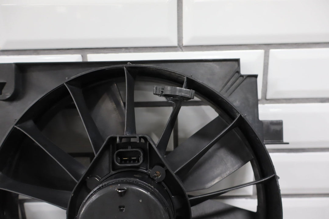 1997 - 2004 Chevy C5 Corvette OEM Engine Cooling Dual Fan W/ Motor