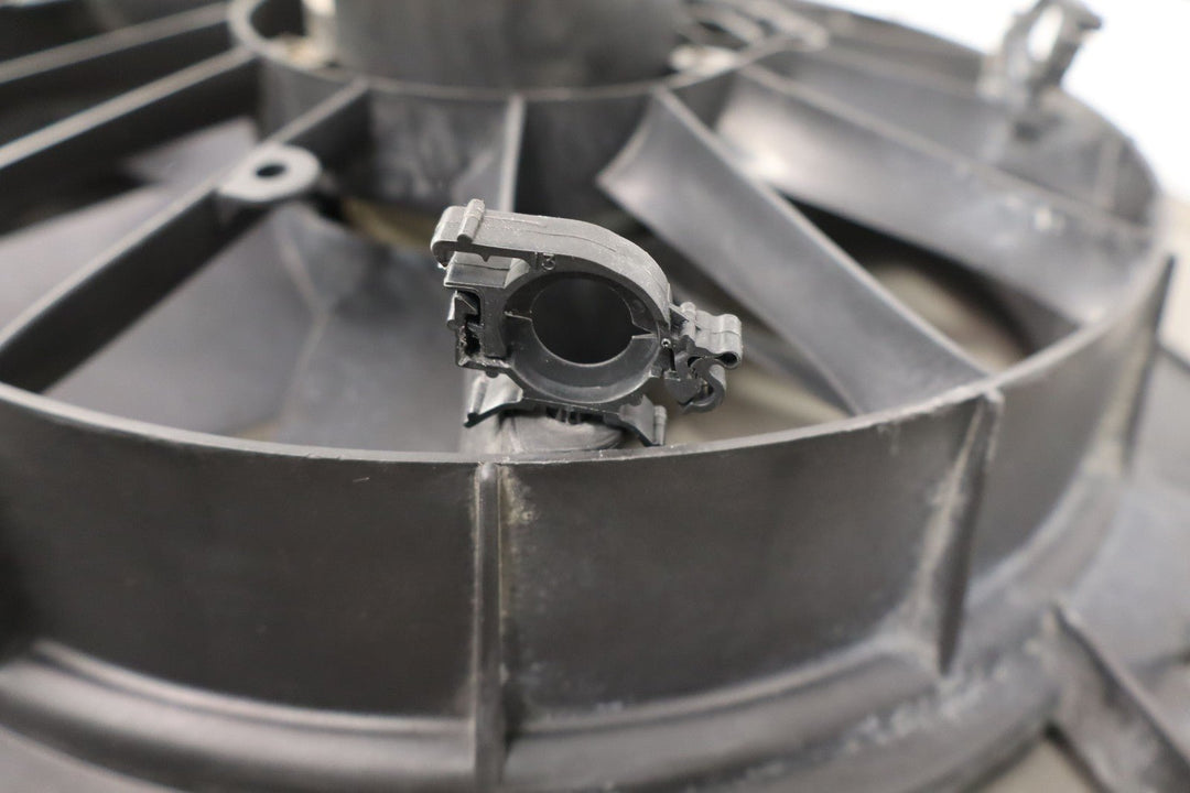 1997 - 2004 Chevy C5 Corvette OEM Engine Cooling Dual Fan W/ Motor