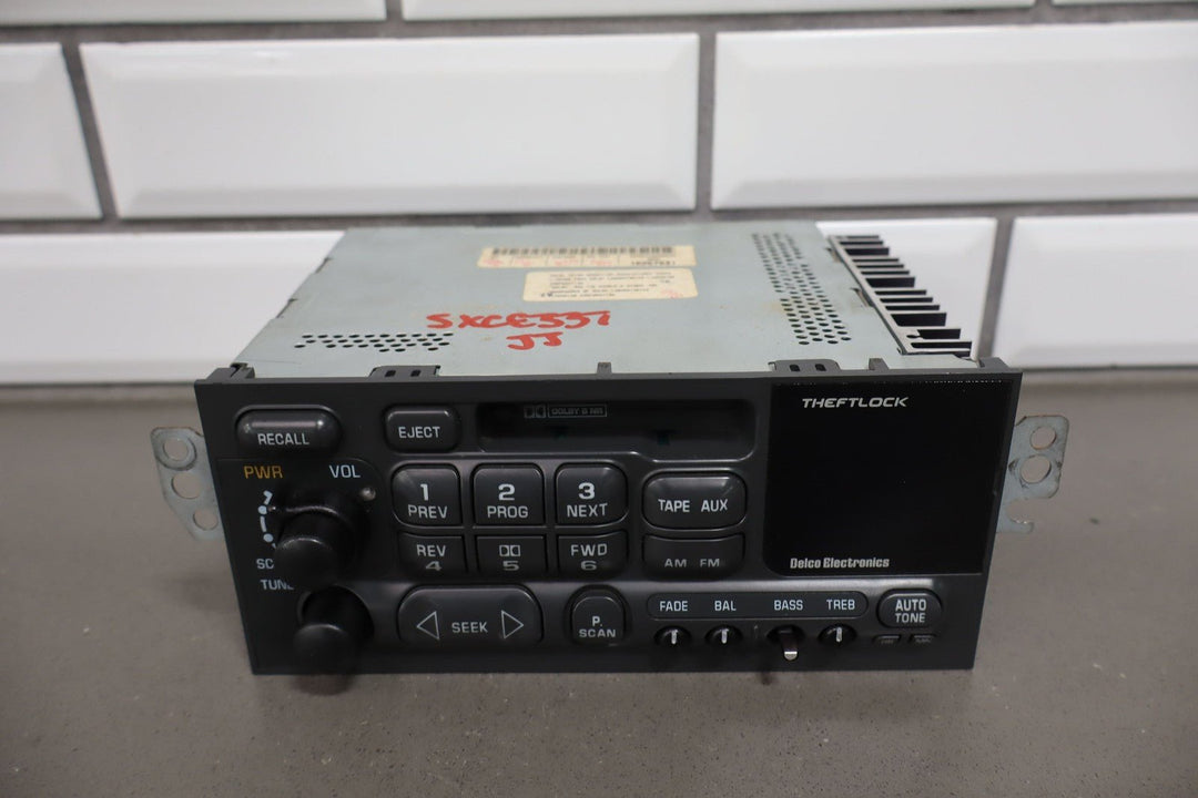 1997 - 2004 Chevy Corvette C5 Radio AM - FM - Cassette Player OPT UL0