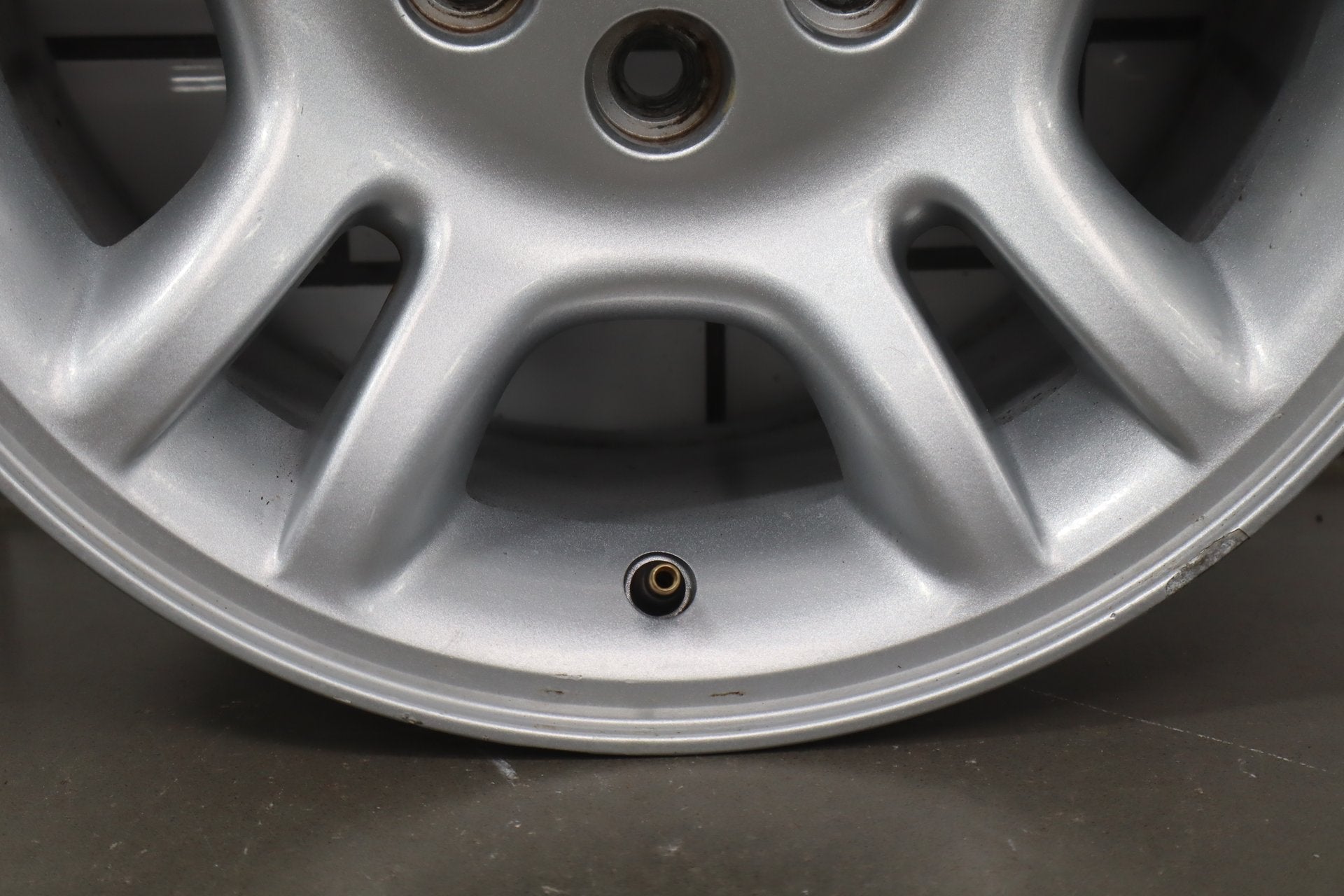 1997-2004 Dodge Dakota Alloy Wheel OEM 16x8