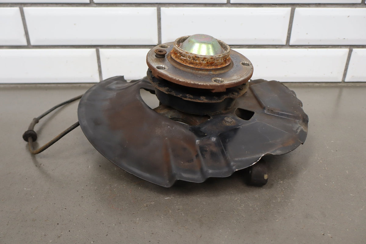1997 BMW Z3 1.9i Left Front Spindle 31211092079