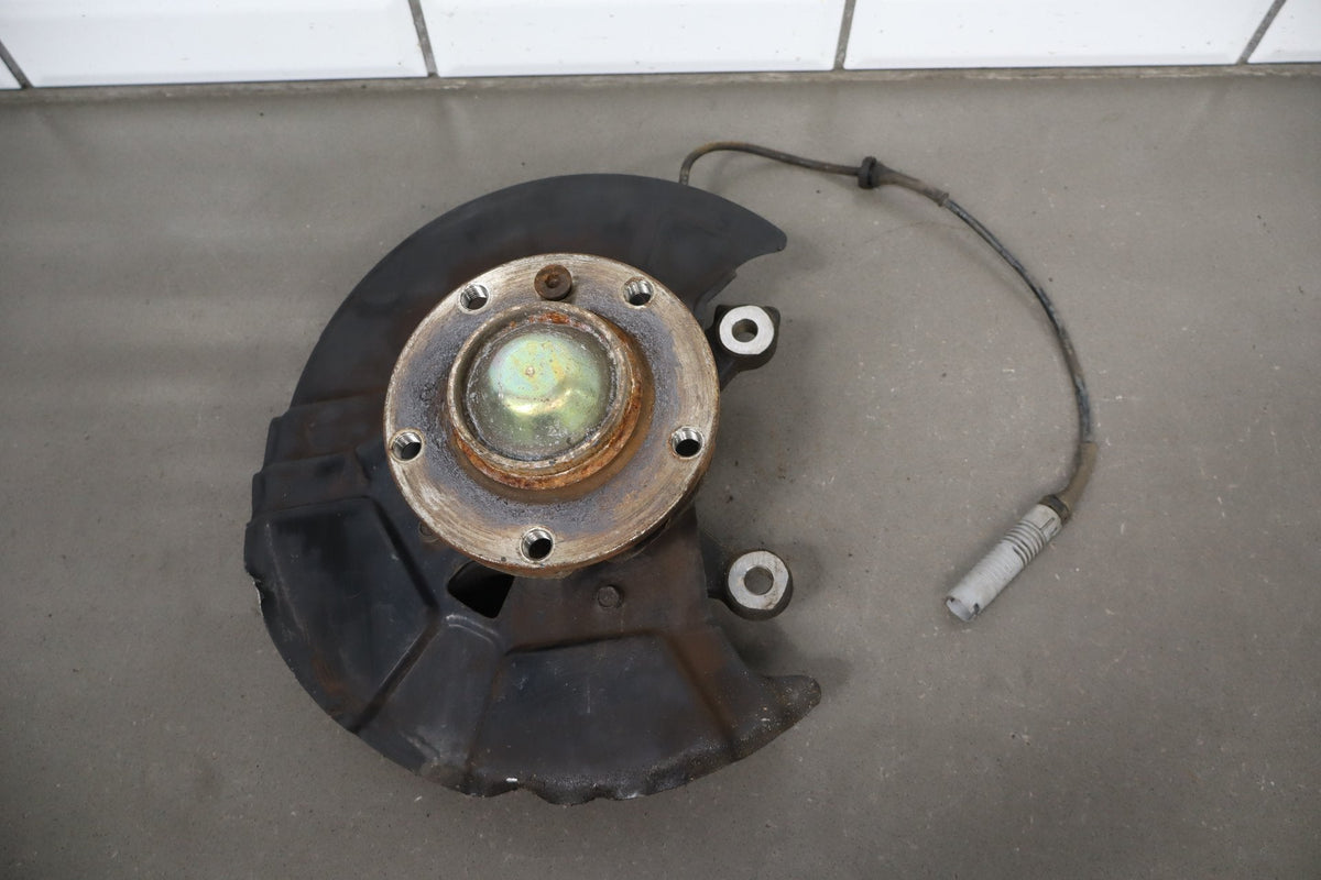 1997 BMW Z3 1.9i Left Front Spindle 31211092079