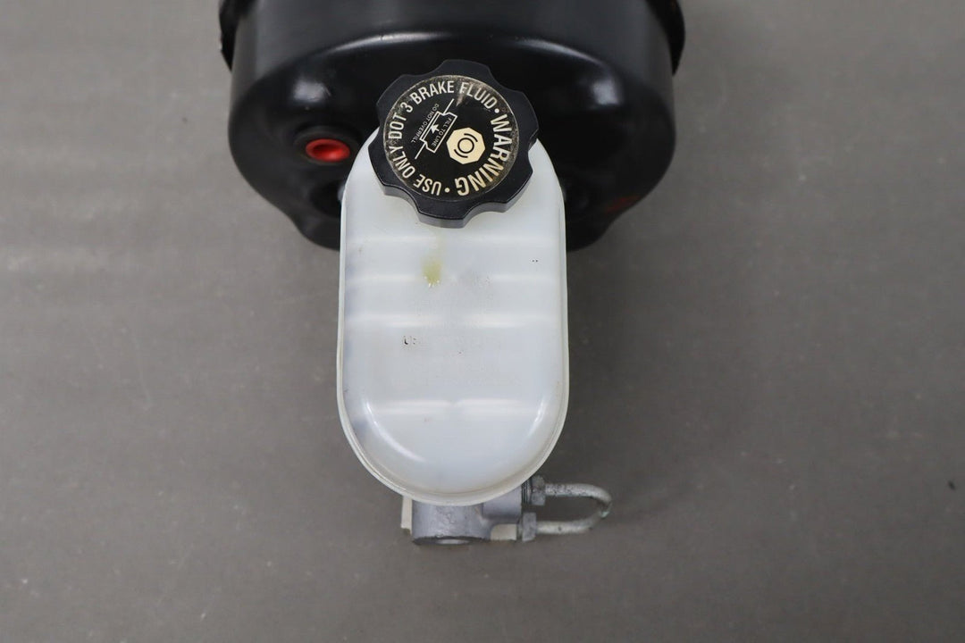 1997 Chevrolet Corvette Master Cylinder & Brake Booster 18016548 OEM