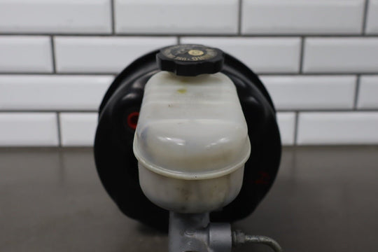 1997 Chevrolet Corvette Master Cylinder & Brake Booster 18016548 OEM