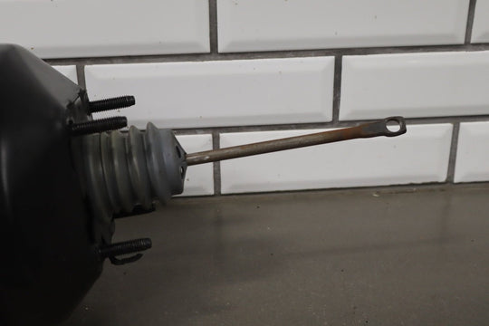 1997 Chevrolet Corvette Master Cylinder & Brake Booster 18016548 OEM