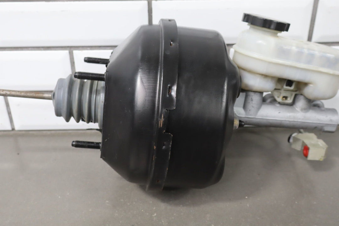1997 Chevrolet Corvette Master Cylinder & Brake Booster 18016548 OEM