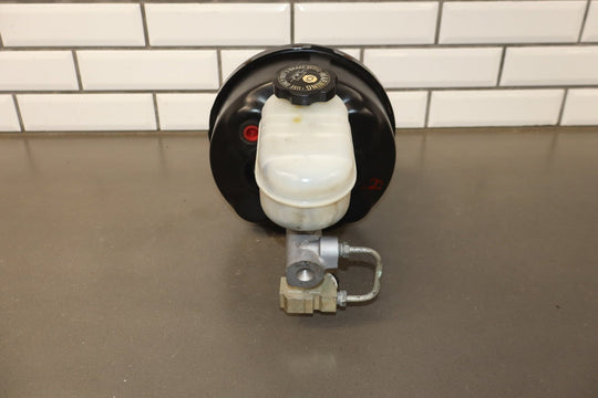 1997 Chevrolet Corvette Master Cylinder & Brake Booster 18016548 OEM