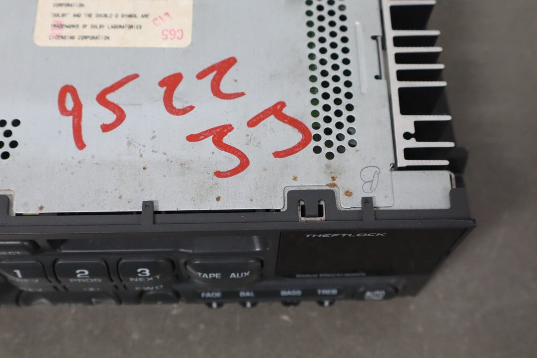 1997 GMC Savana Cassette AM/FM Radio 16194445 OEM - Tested