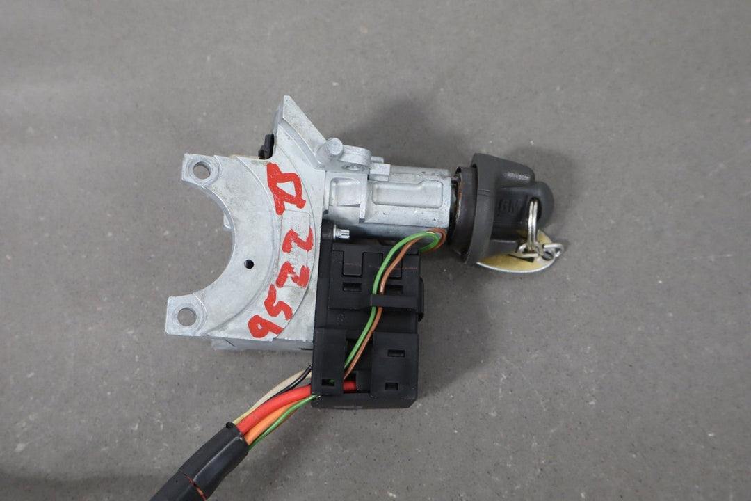 1997 GMC Savana Ignition Switch OEM W/ Key